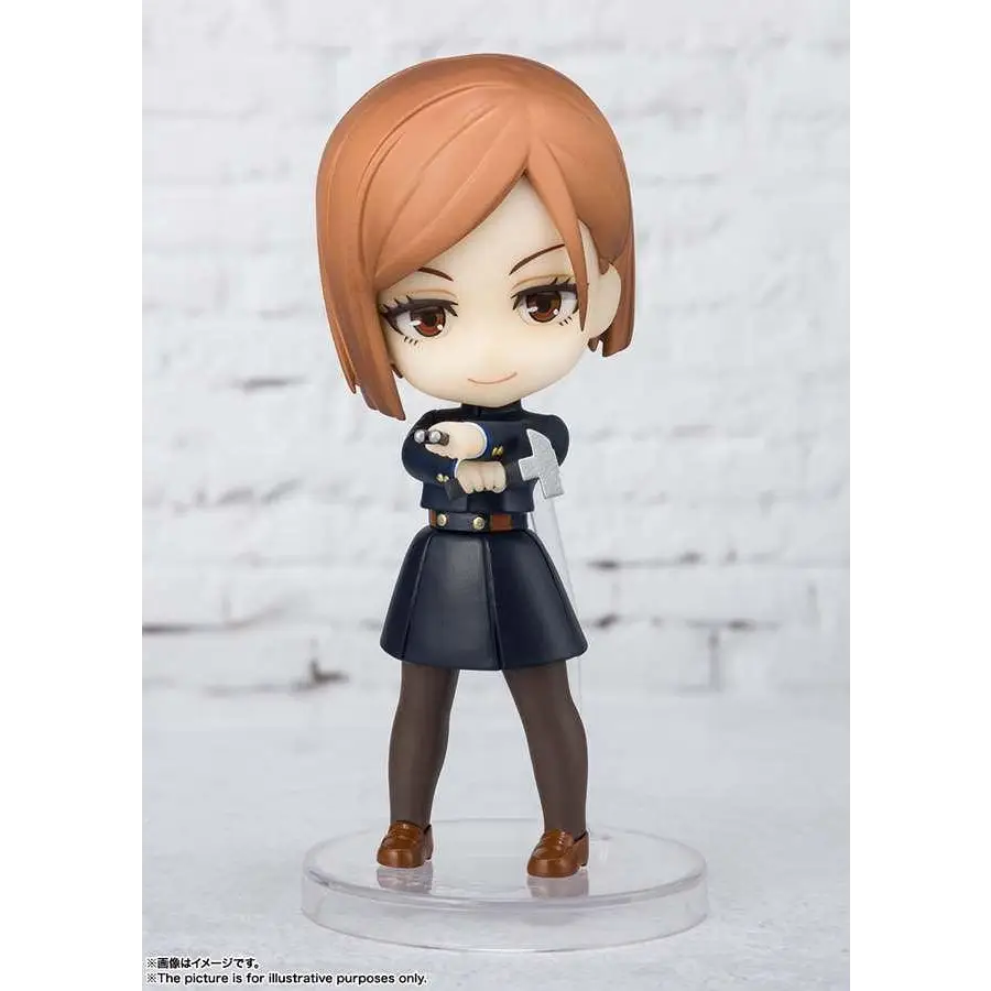 Chibi Nobara Kugisaki-figurin från Jujutsu Kaisen med orange hår och svärd