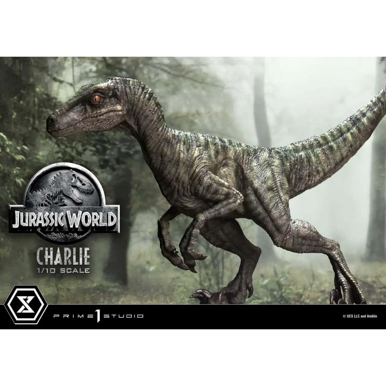 Detaljerad 1/10-skala staty av Charlie, velociraptor från Jurassic World, i realistiska grå och gröna fjäll