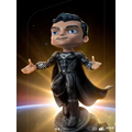 Svart Superman-figur med rustad dräkt, mantel och S-emblem från Justice League MiniCo-staty