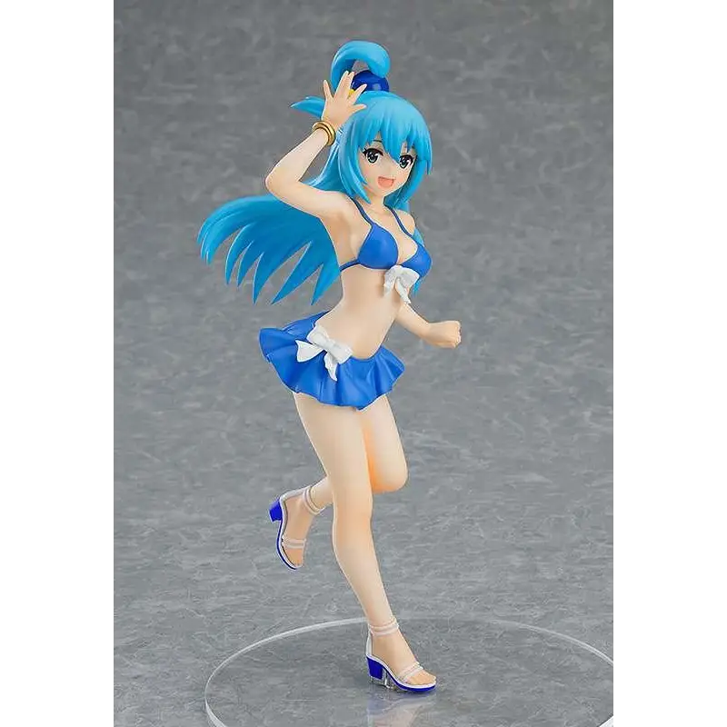 Blåhårig animefigur av Aqua i blå bikini med vita rosetter och matchande klackar