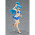 Blåhårig animefigur av Aqua i blå bikini med vita rosetter och matchande klackar