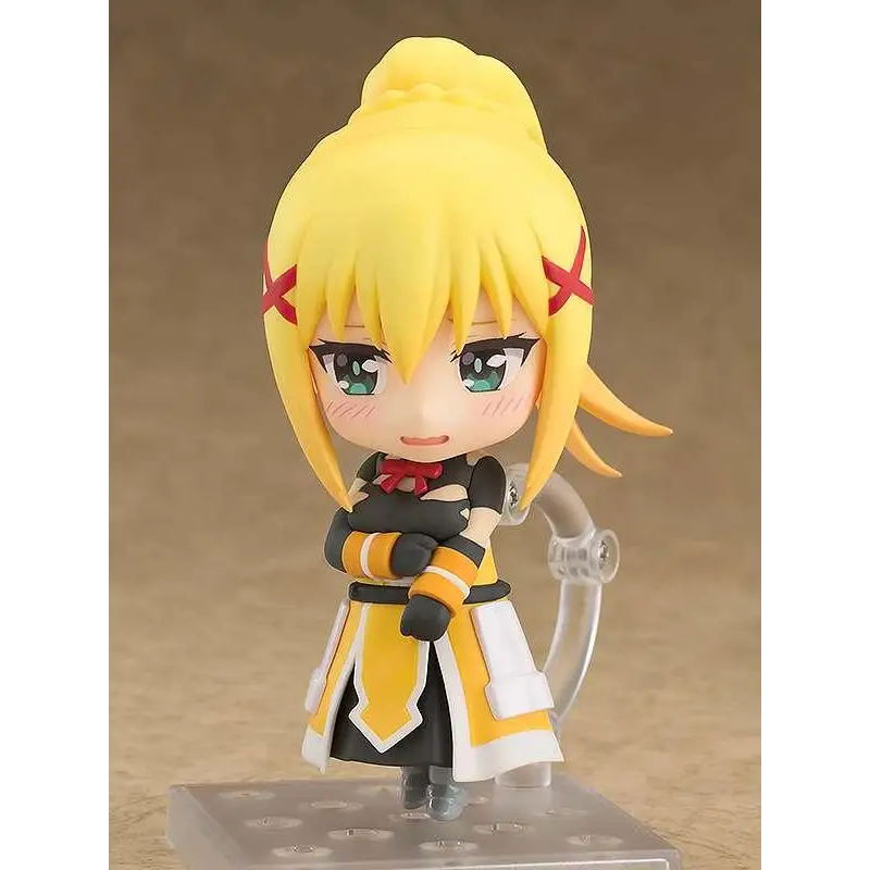 Chibi Nendoroid-figur av Masochistic Knight från KonoSuba, blond med gröna ögon