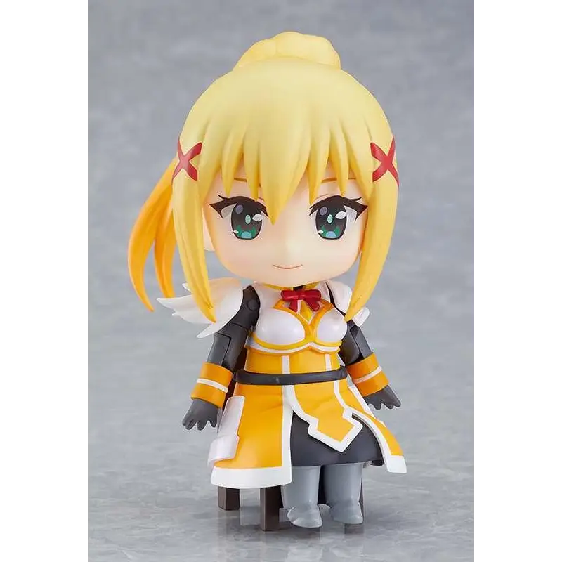 Chibi figurin av Darkness från Konosuba Nendoroid Swacchao! Blond hår, gröna ögon, orange-vit rustning
