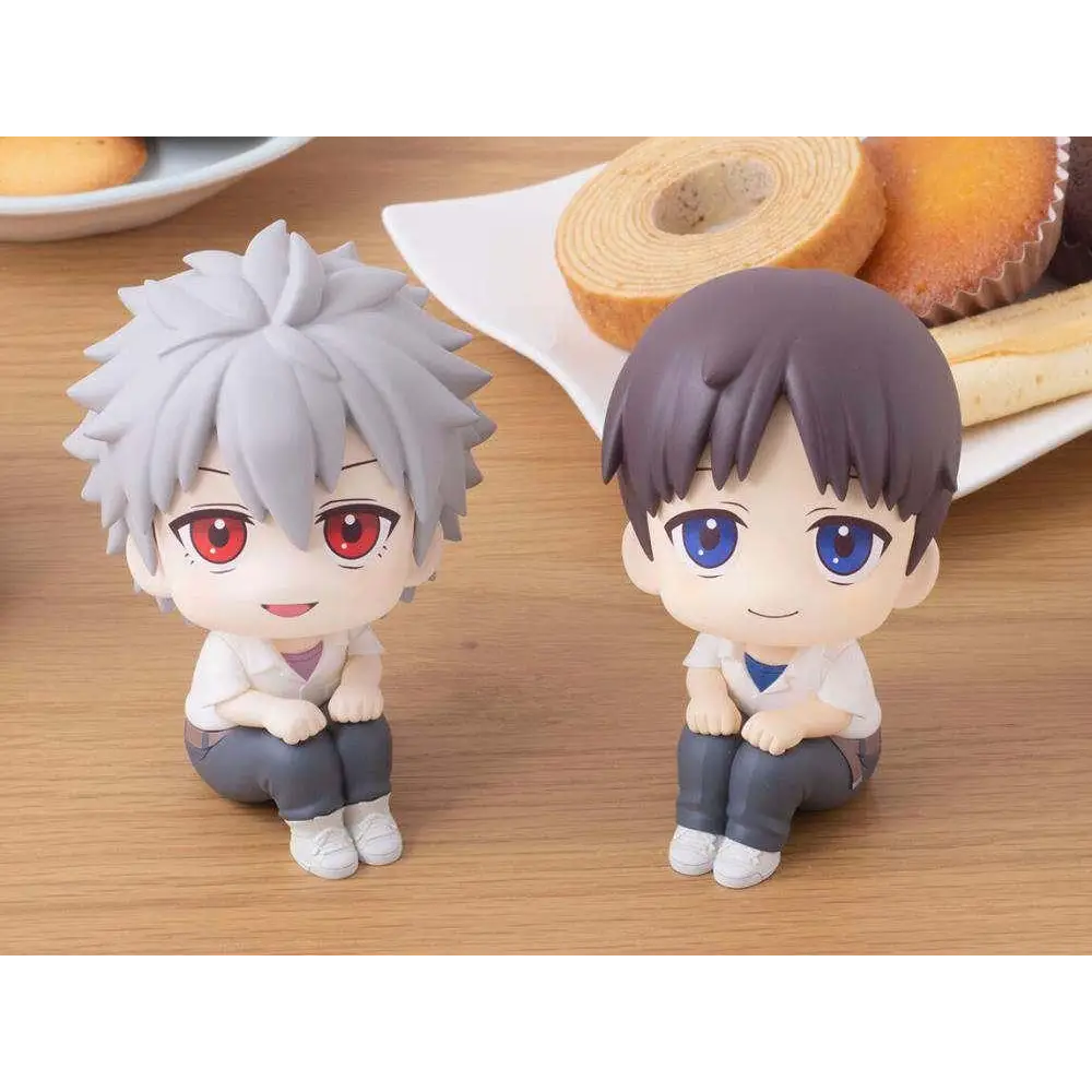 Två chibi-animefigurer: Shinji med mörkt hår och Kaworu med silverhår från LookUp EVA Megahouse