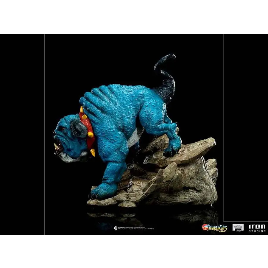 Ma-Mutt ThunderCats BDS Art Scale-statyn i blått med röd-gul krage på stenbas