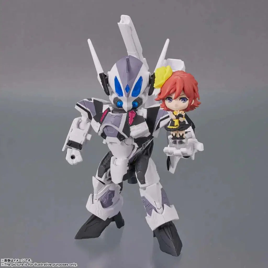 Vit vitgrå robotfigur med blå ögon, chibi-kvinna med gult hår bredvid, Macross VF-31F Siegfried Kaname TINY SESSION