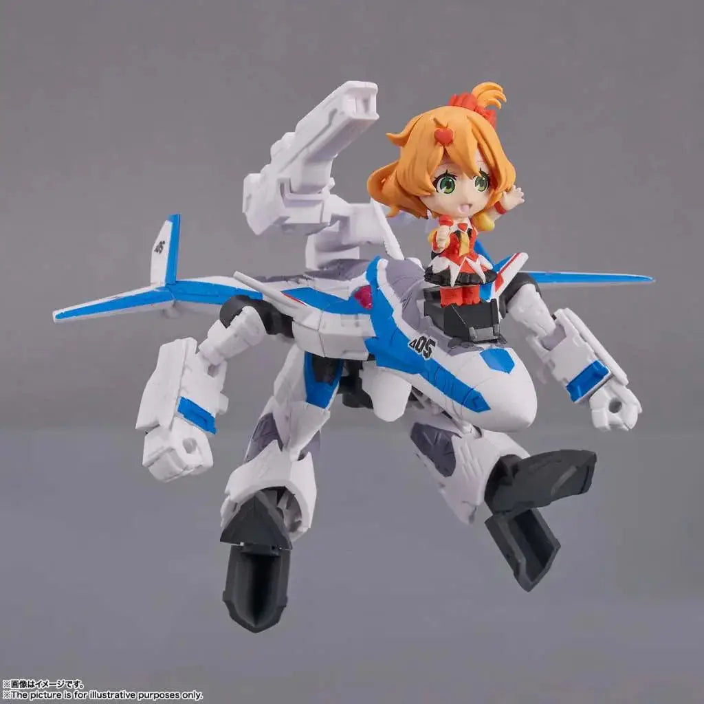 Vit Freyja i chibi-stil på vit-blå robot från Macross VF-31J