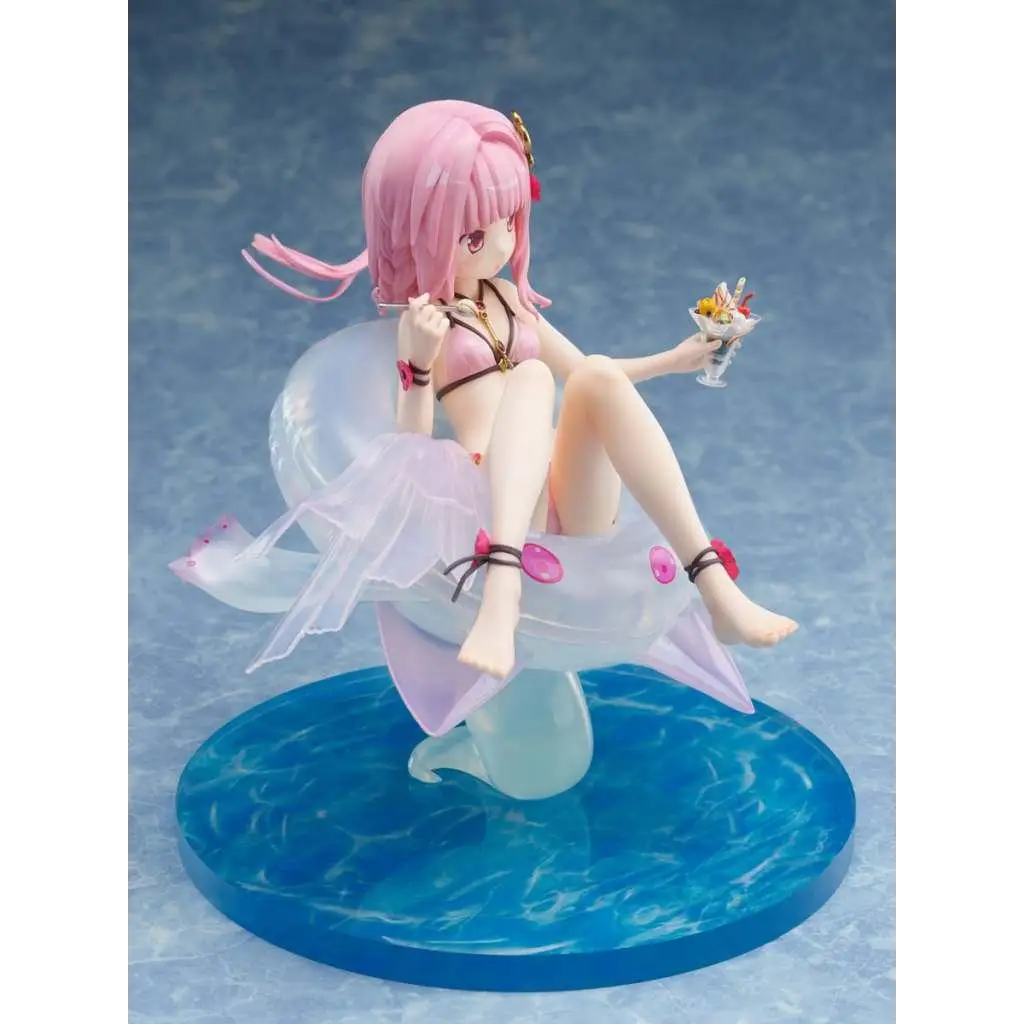 Rosa Iroha Tamaki figurin i pink bikini på delfinflotte med cocktail