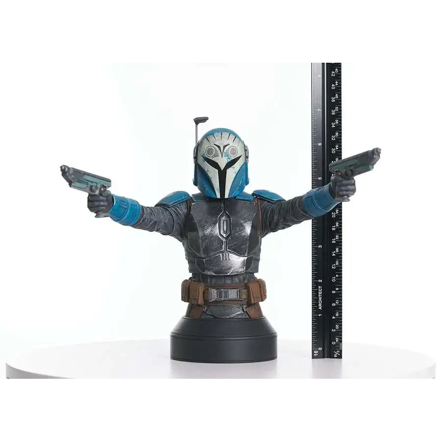 Bo-Katan Kryze Mandalorian mini-bust 1/6 i blå och silver med blasters