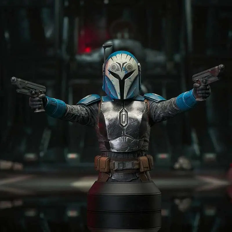 Detaljerad Bo-Katan Kryze Mandalorian-byst i silver och blå rustning