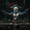 Detaljerad Bo-Katan Kryze Mandalorian-byst i silver och blå rustning