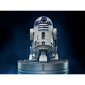 Vit Mandalorian R2-D2 1/10-statua i vit och blå med detaljerad panel och metallfinish på silverbas