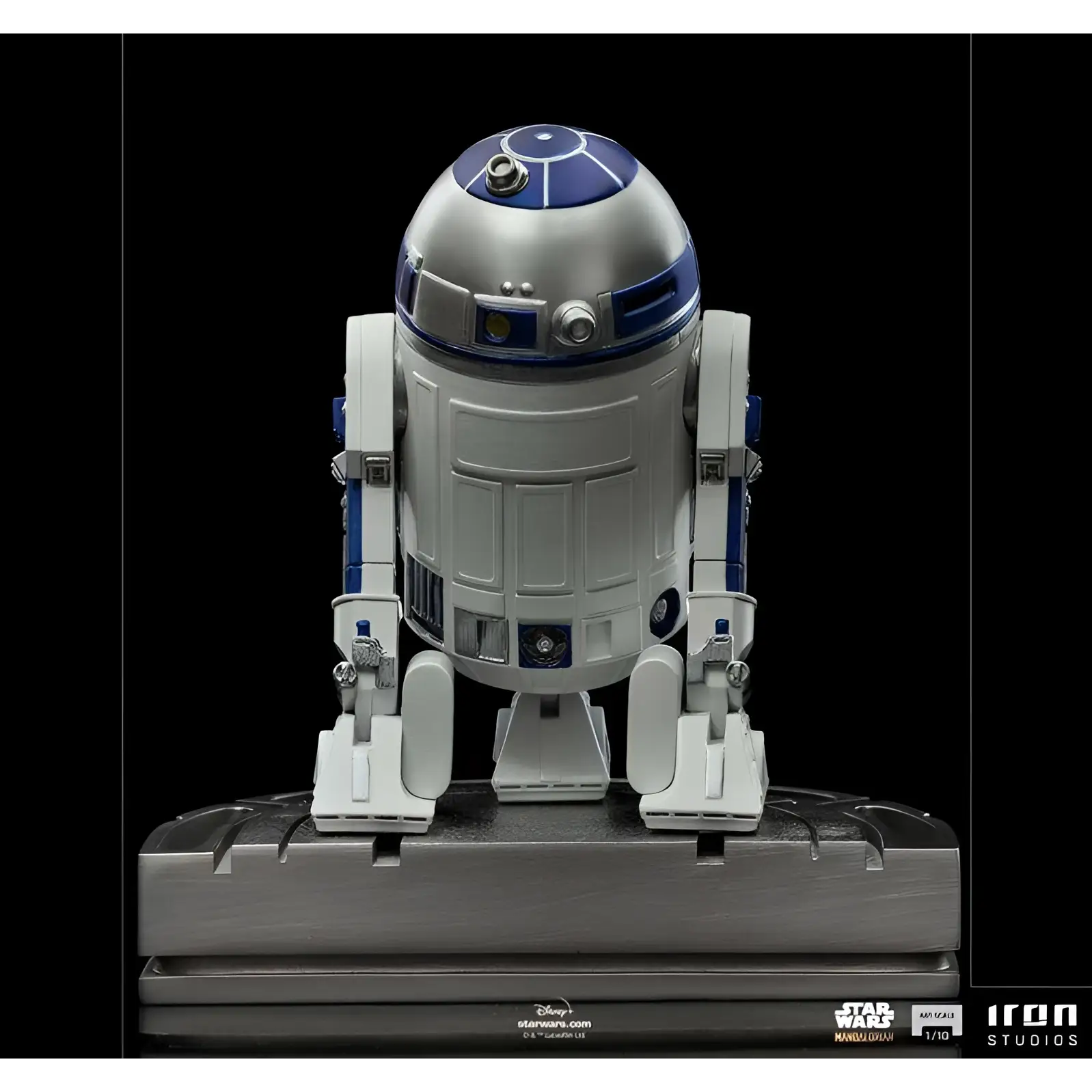 Silver och blå R2-D2-statue från Star Wars: The Mandalorian i 1/10-skala