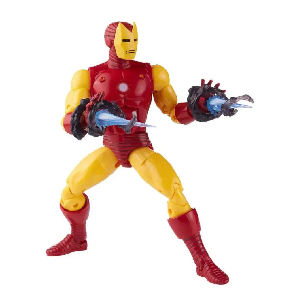 Röd och gul Marvel Legends Iron Man-figur med ledbart, svarta handskar och blå energiblades