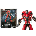 Röd och svart Marvel Legends Ironheart actionfigur med gulddetaljer och blå lysande bröst