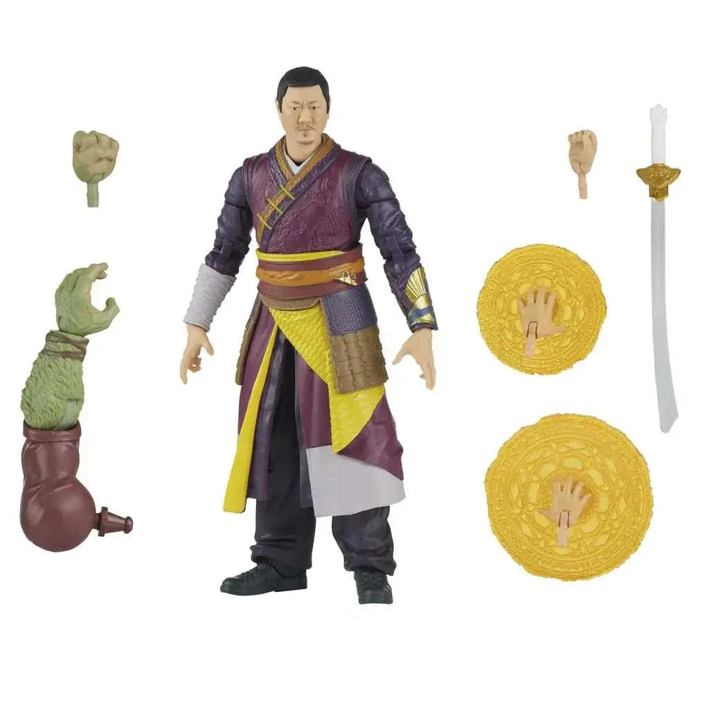 Lila och gul detaljerad Marvel Legends Wong-actionfigur med svärd och sköldar