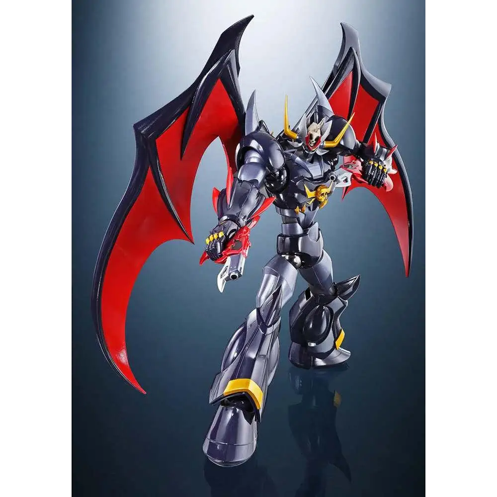 Svart och röd rustad robot med gulddetaljer, fladdermusvingar och hotfullt ansikte från Mazinkaiser SKL (Skull) Wing Cross Ver. - Tamashii Nations