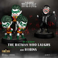 Svart och silver Joker-figur med spikad hjälm, vassa tänder och hotfullt flin från Mini Egg Attack Batman Who Laughs och Robin Minions