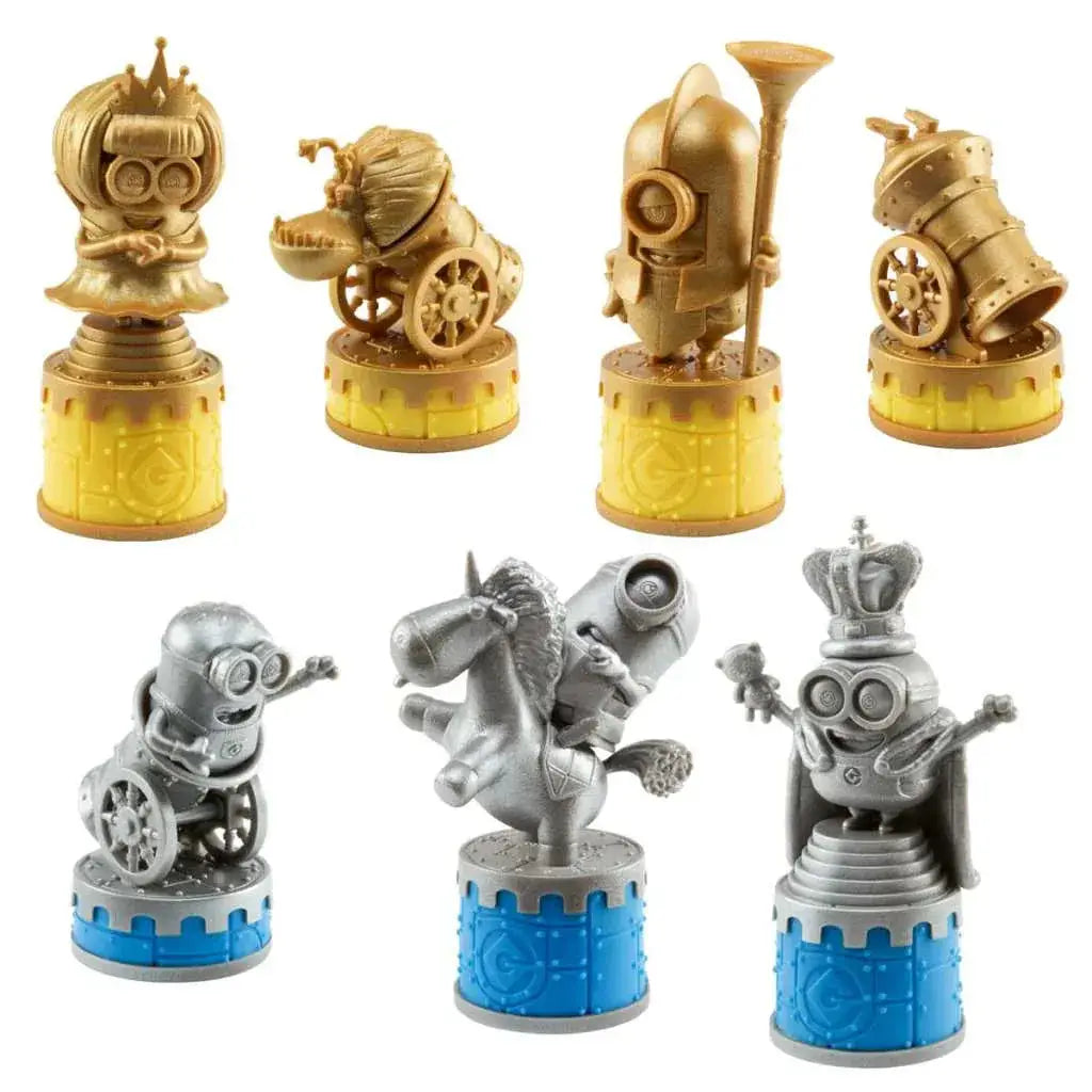Guld- och silverminions-schackpjäser med detaljerade karaktärsdesigner på slottbaser i Minions Medieval Mayhem-set
