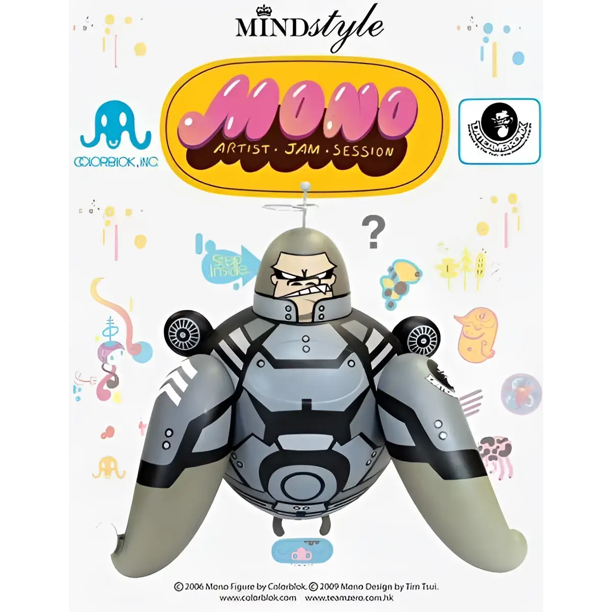 Grå och svart metallisk robotfigur med hjälm, ledade lemmar och cirkulära jetmotorer på axlarna i Mono by Colorblock Vinyl Statue