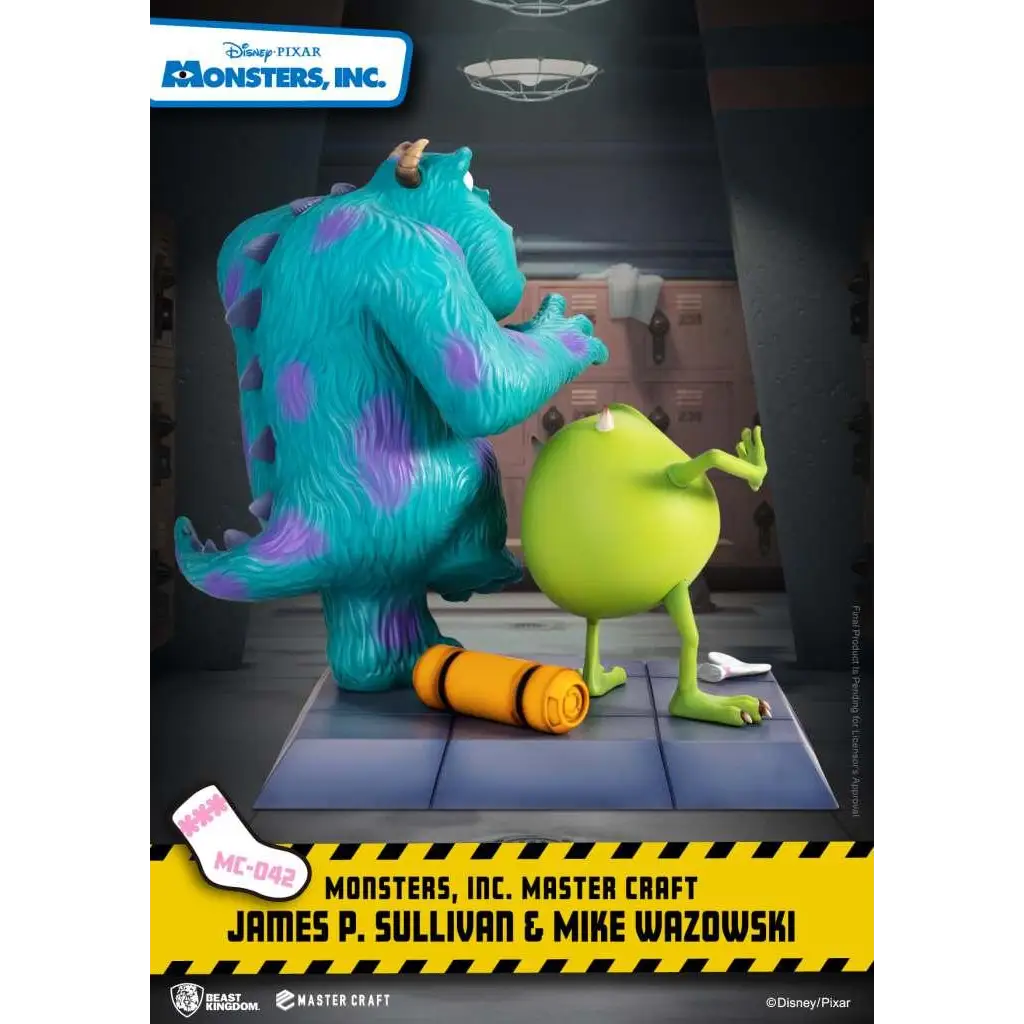 Turquoise och lila fläckig Sully-statue med gröna Mike Wazowski bredvid, Monsters Inc