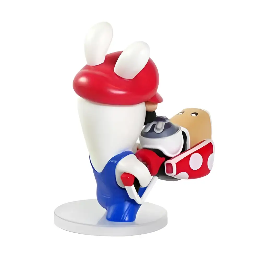 Röd och vit kaninfigur med blå overaller håller prickig grej, Mrkb Rabbid Mario
