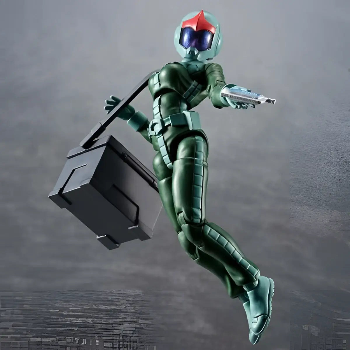 Grön pansrad Ms Gundam Zeon-soldat i Norm Suit med röd-blå hjälm, pistol och svart låda