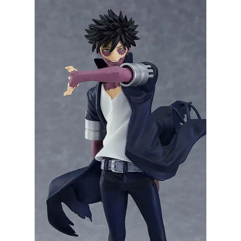 My Hero Academia Dabi figur med svart spretigt hår, lila märken, mörkblå kappa