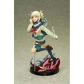 Detaljerad animefigur av Himiko Toga från My Hero Academia, blond tjej i beige skoluniform med röd rosett och blå accenter, dynamisk på svart bas med Shuk i rosa