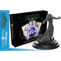 Grå resinfigur av en lång, huad gestalt med utsträckta armar och mindre följeslagare vid fötterna i Mythos Odani Travellers Faction Starter Set