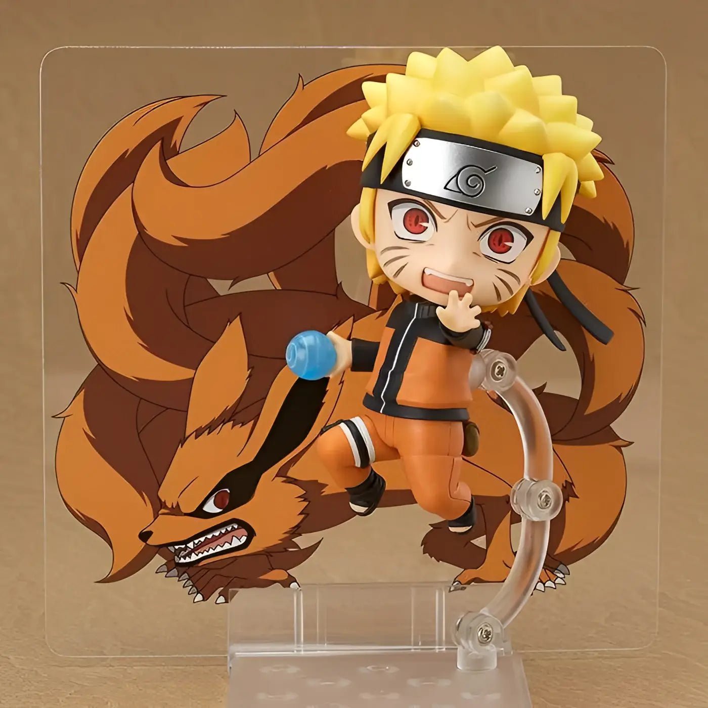 Chibi Naruto Uzumaki Nendoroid 4th Rerun med gul hår, röda ögon och orange dräkt på nio-svansig räv