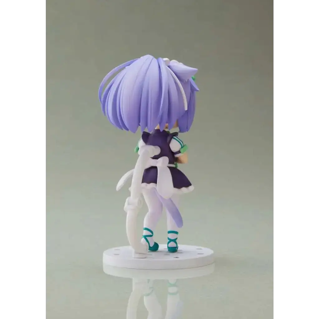 Lila hårikad Nekopara Cinnamon mini-figur med mörk lila och vit klädsel