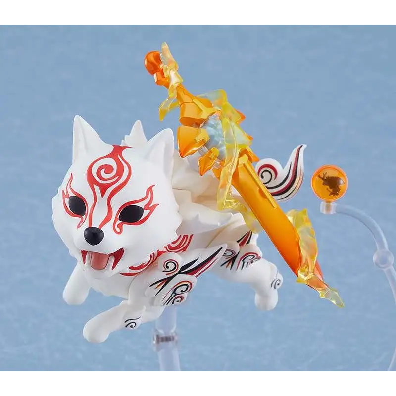 Vit Nendoroid Okami Shiranui DX Ver med vit rävfigur, röda och svarta stammärken, orange genomskinligt svärd