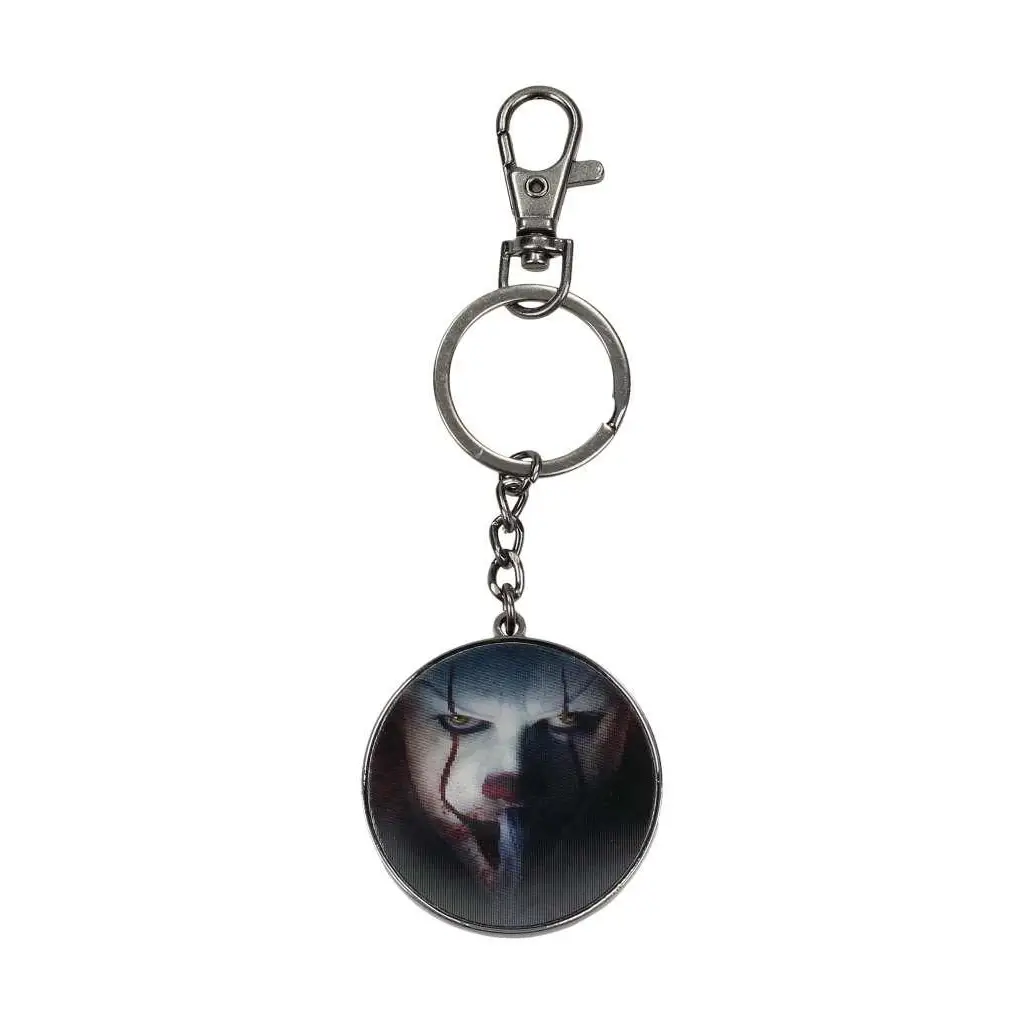 Silvrig oval nyckelring med Pennywise-klown från IT 2017