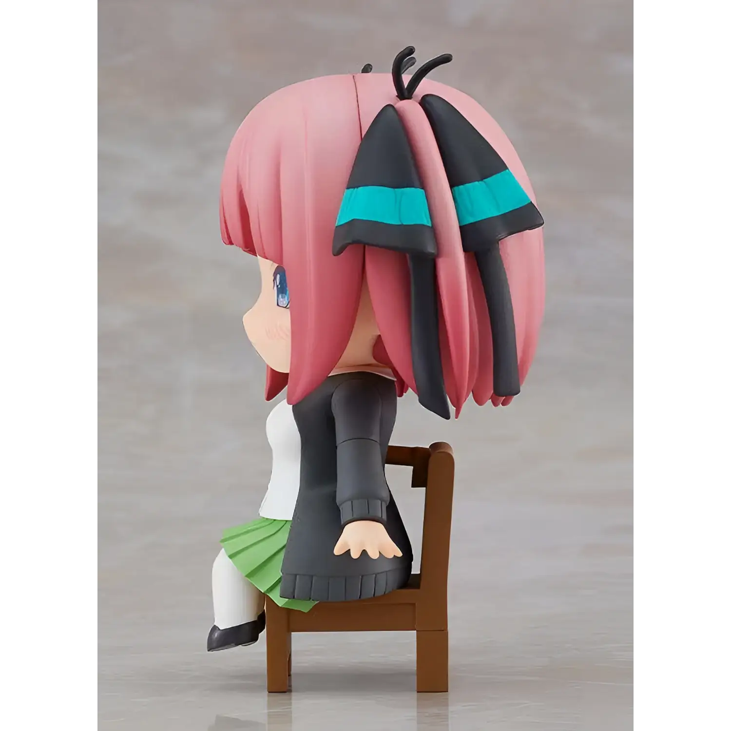 Chibi Quintessen Nino Nendoroid Swacchao! figur med rosa hår och svart flätor
