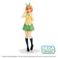 Quintessen Quint Yotsuba Nakano figurin med orange hår, gul topp, grön kjol och kaninöron