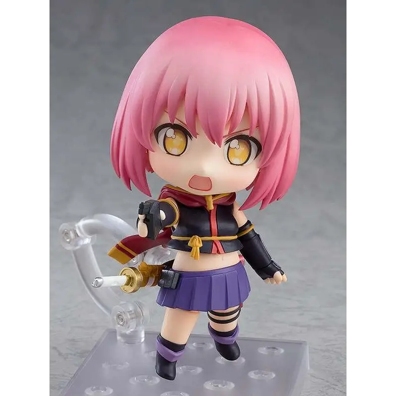 Nendoroid Momo Minamoto med rosa hår, gyllene ögon och svärd
