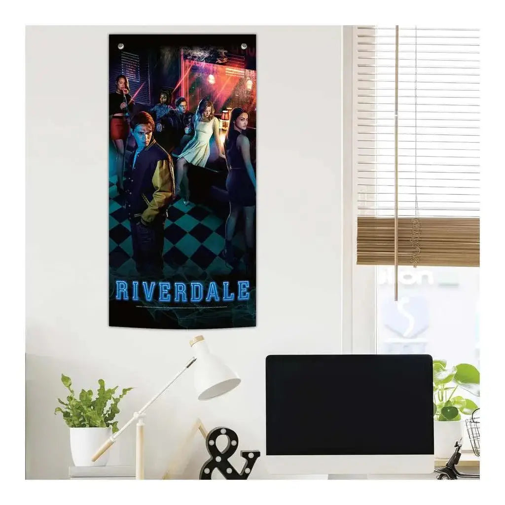 Riverdale fotoväggbanner med karaktärer i neonupplyst rum