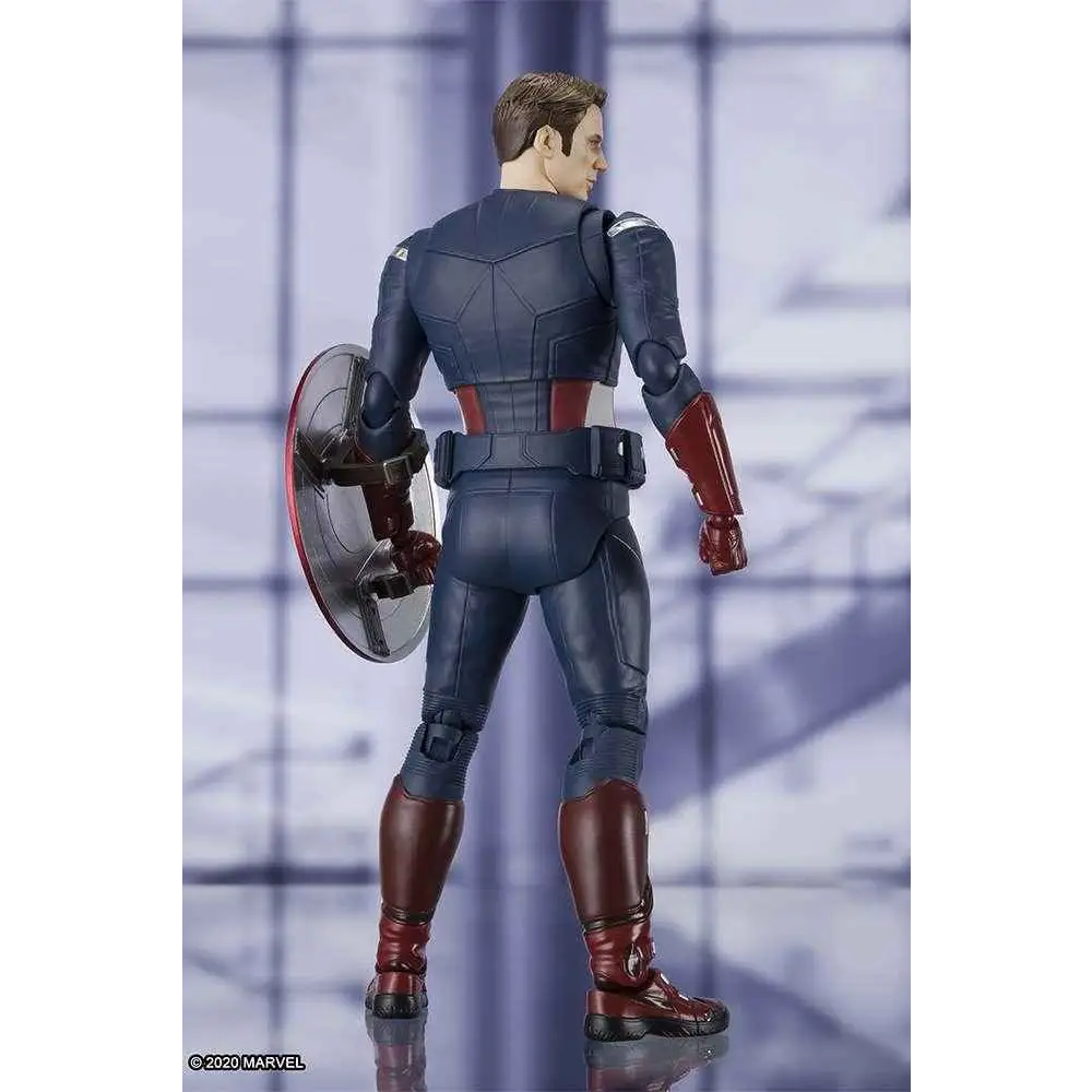 S.H.Figuarts Captain America Avengers Endgame actionfigur i blå röd vit dräkt med silver sköld