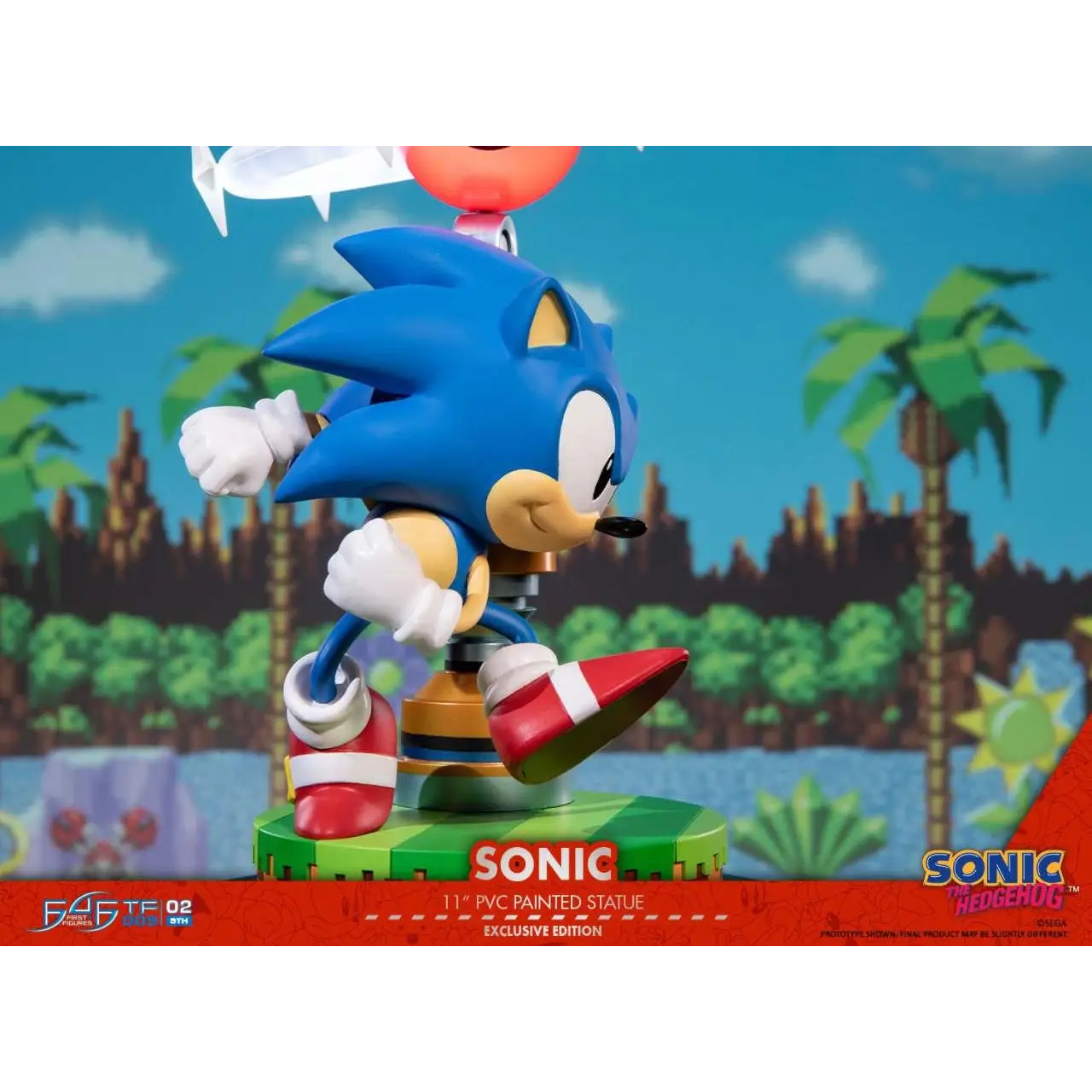 Sonic the Hedgehog 11’’ PVC-samlarfigur med blå igelkott, röda och vita skor på grön bas