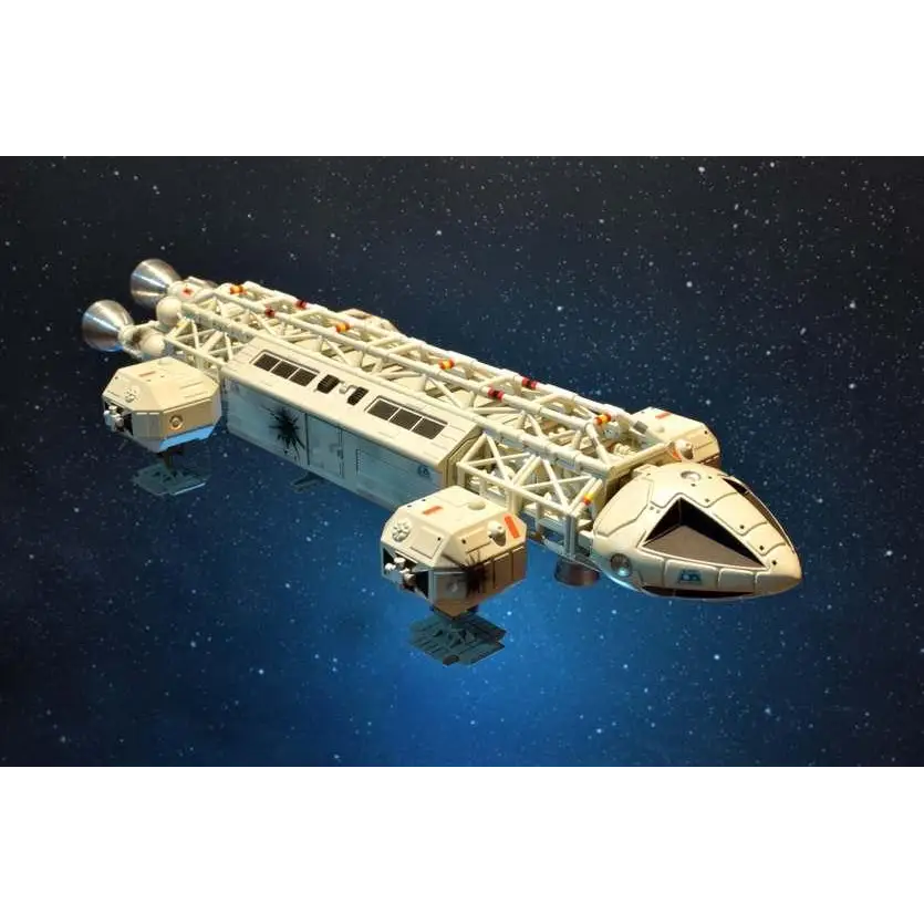 Beige detaljerad modell av Spaceship Eagle från Space 1999