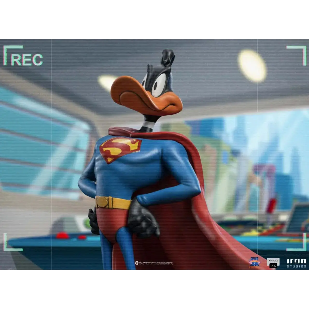 Daffy Duck som Superman i Space Jam 2-statyett 1/10