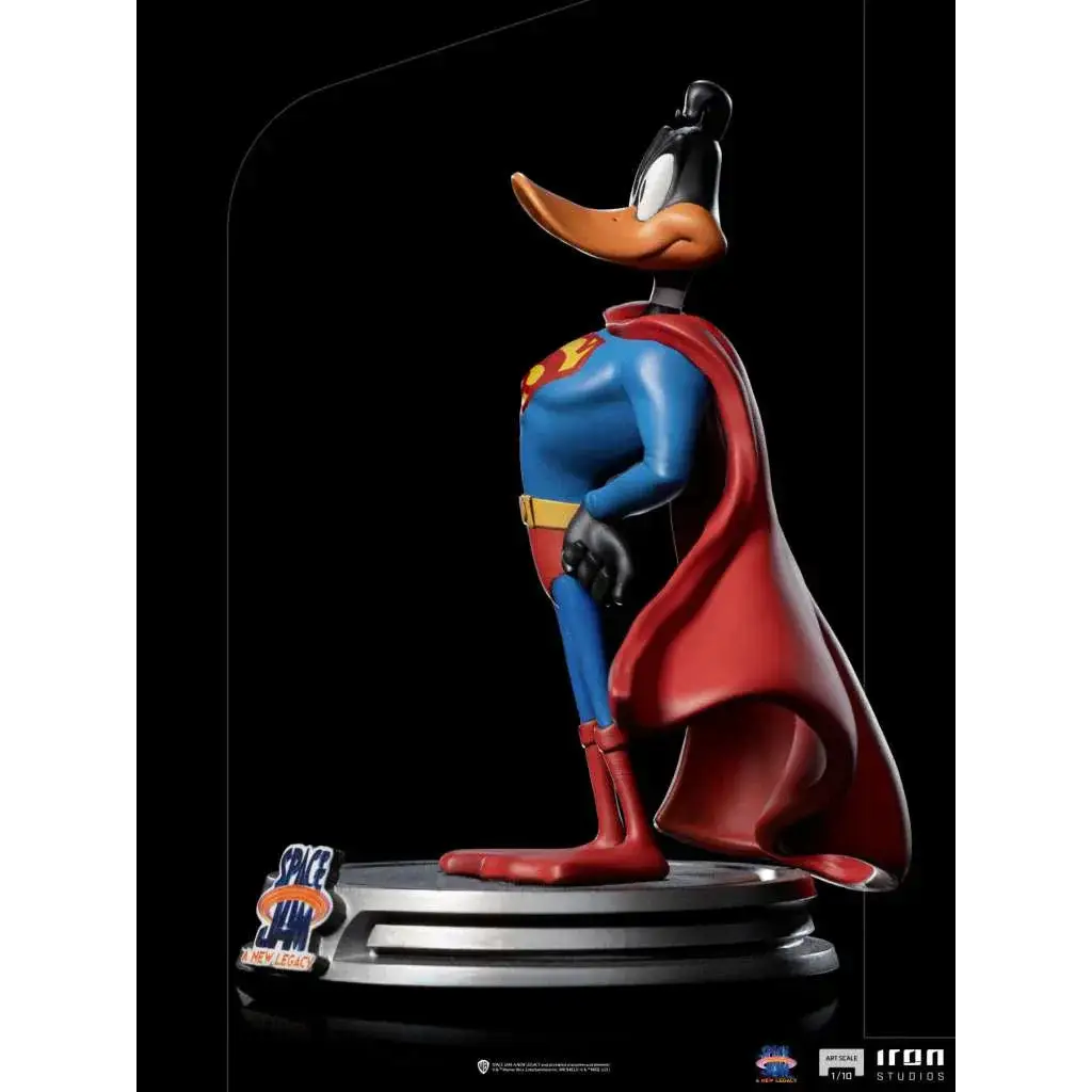 Daffy Duck som Superman i Space Jam 2-statyett 1/10