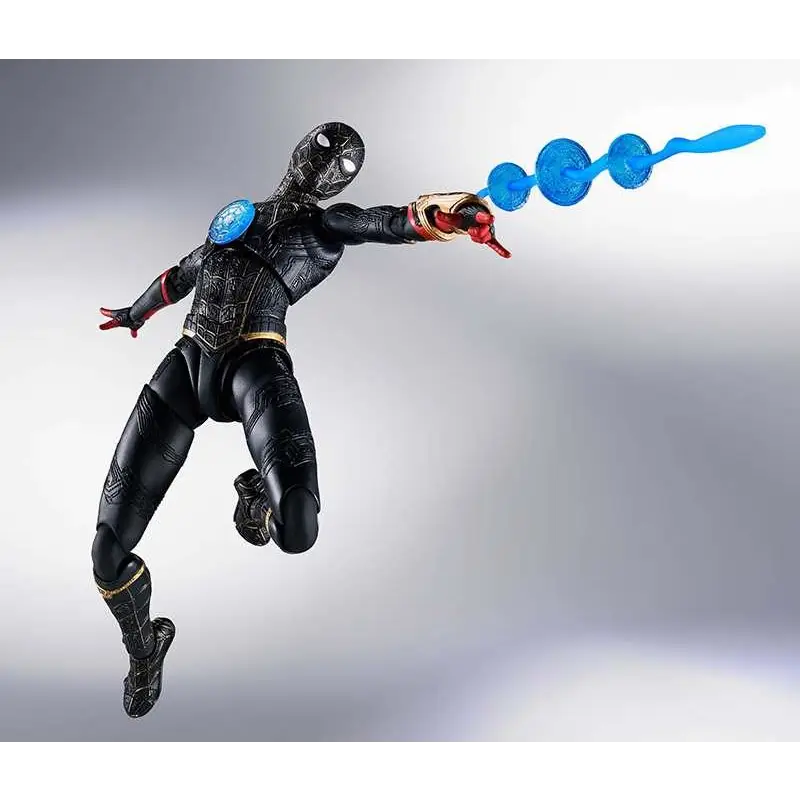 Svart Spider-Man No Way Home SH Figuarts-figur i guld med blå web-shooters, hoppande