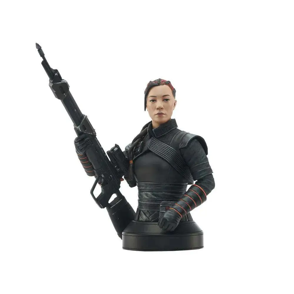Svart rustad byst av Mandalorian Fennec Shand med gevär och röda accenter