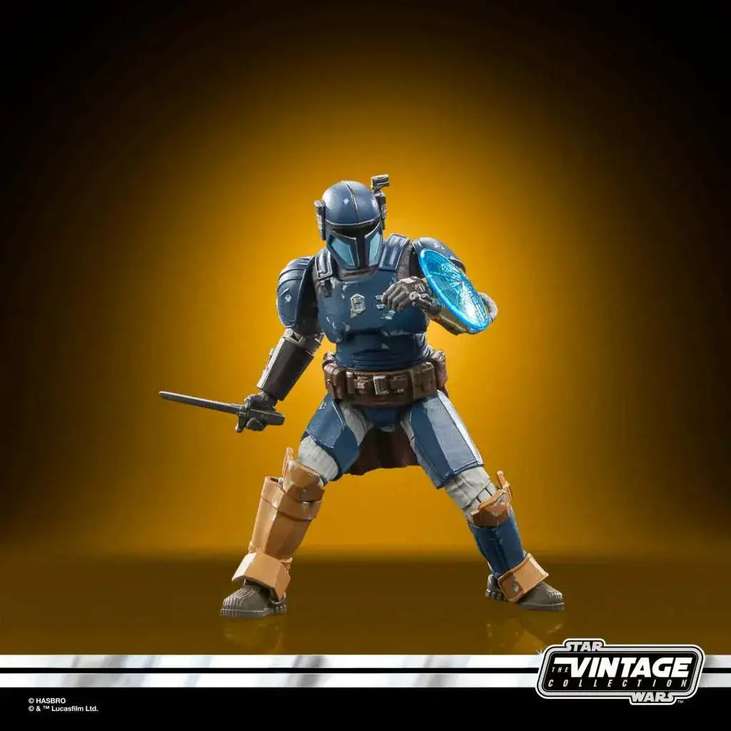 Blå och brun Mandalorian-figur Paz Vizsla från Star Wars Vintage Collection med sköld
