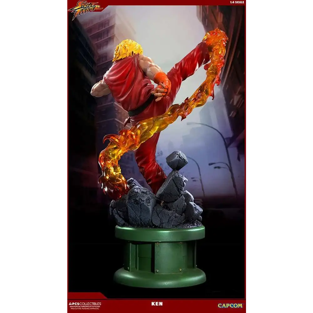 Röd och orange flamtäckt Ken från Street Fighter II i detaljerad 1/4-skala resin med grön bas