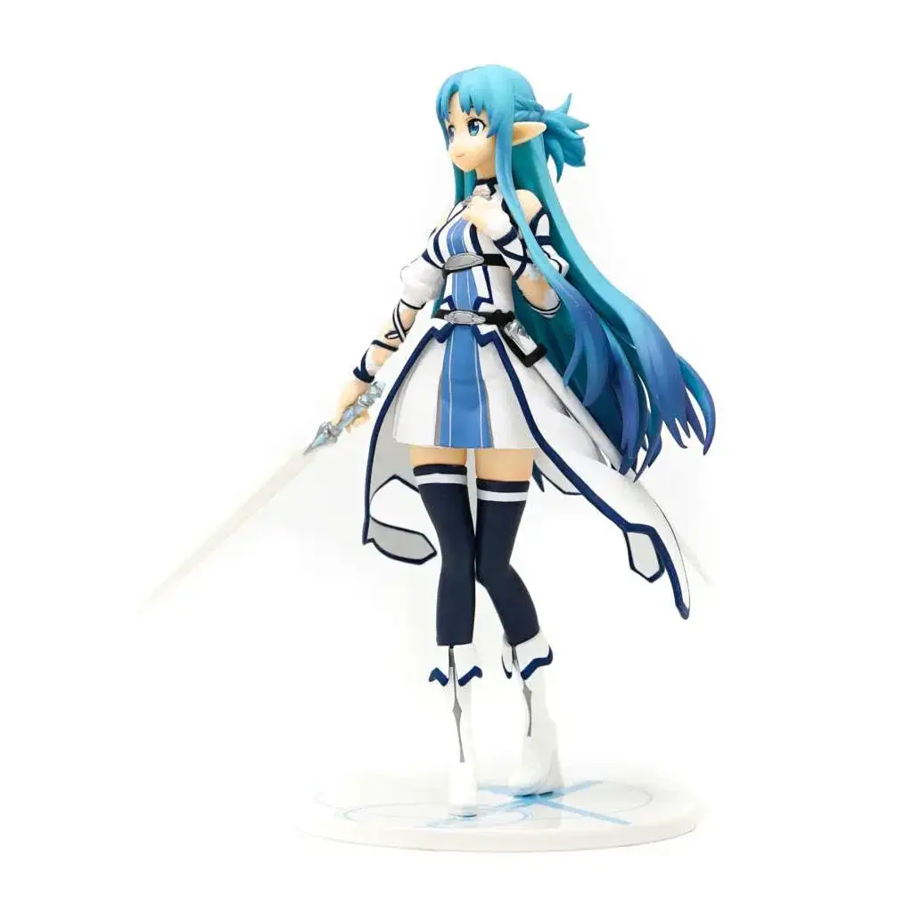 Blåhårig Asuna-figur från Sword Art Online i vit blå klänning med svärd
