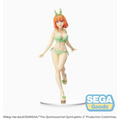 Yotsuba Nakano i grön bikini med lövkrans och sandaler, glansig hud