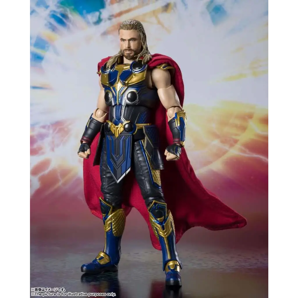 Thor SH Figuarts actionfigur i blå och guld rustning med röd mantel